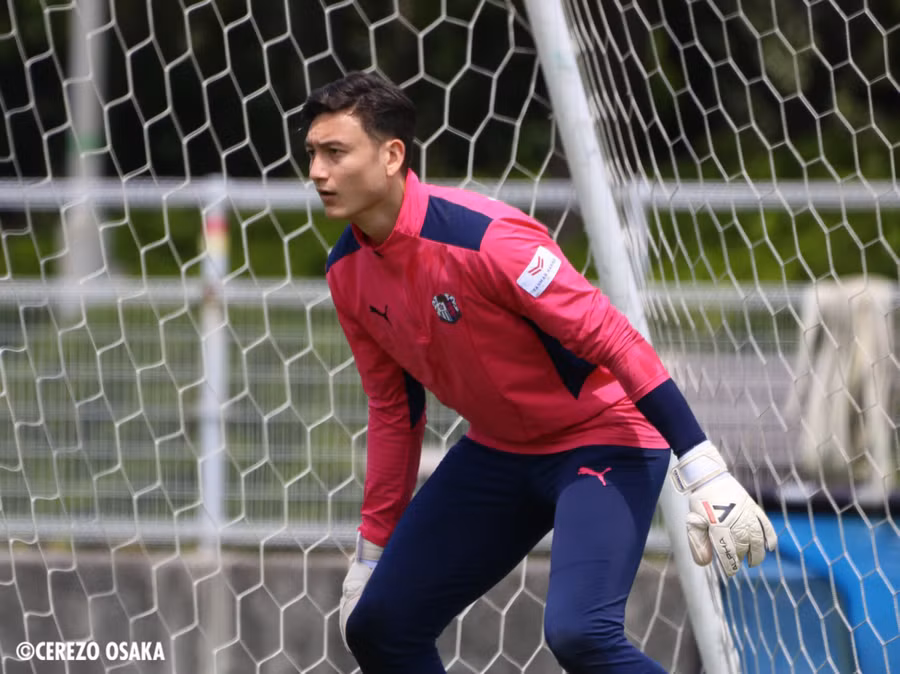 Thủ thành Đặng Văn Lâm là 1 trong 5 cầu thủ Việt Nam chơi bóng tại Nhật Bản.