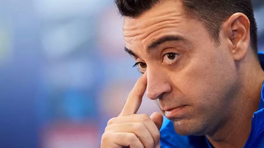 Xavi cầm quân trận đầu tiên khi Barca tiếp Espanyol.