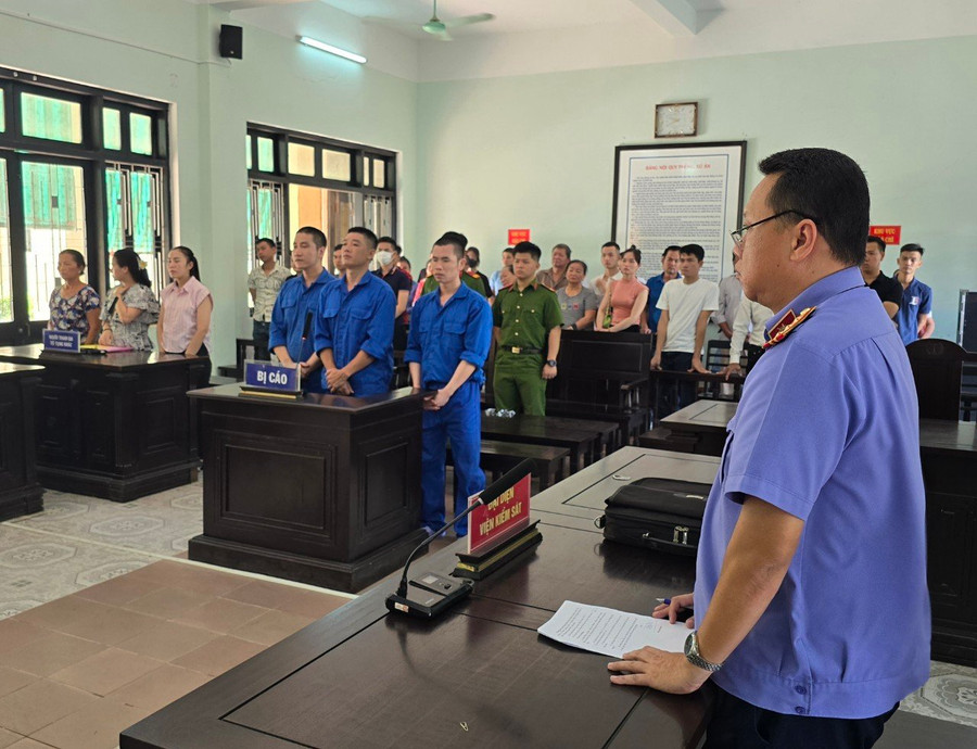 Phiên tòa xét xử 3 bị cáo về tội &quot;Giết người&quot;.