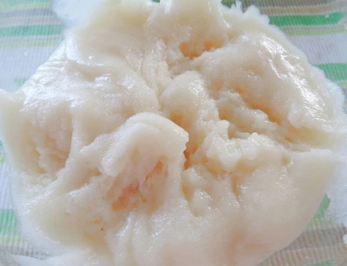 4 bước đơn giản làm bánh trung thu dẻo nhân thập cẩm thơm ngon