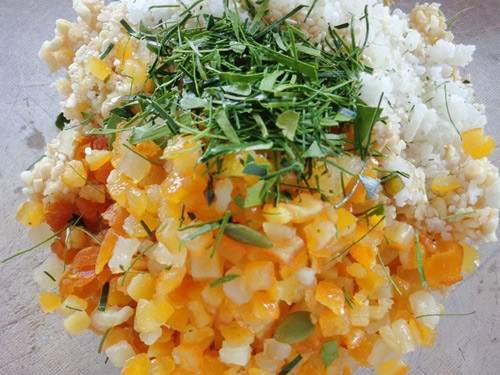 4 bước đơn giản làm bánh trung thu dẻo nhân thập cẩm thơm ngon - Ảnh 2