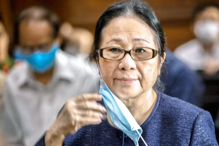 Bị cáo Dương Thị Bạch Diệp tại tòa.