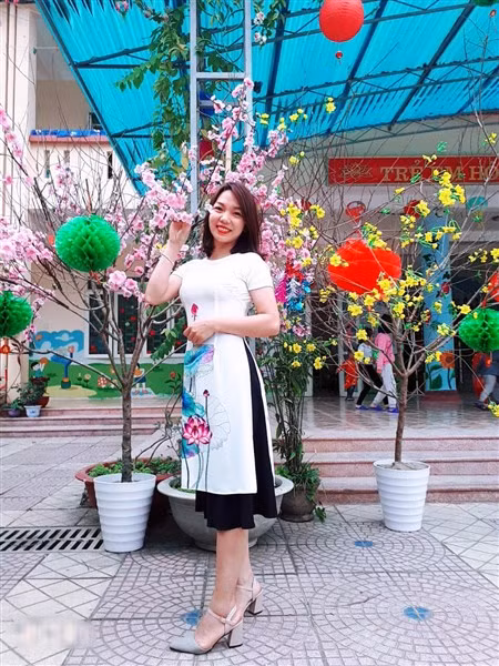 Cô giáo Hạnh Thương (con gái chị Phúc) hiện là giáo viên Trường Mầm non thị trấn Quán Lào (Yên Định).