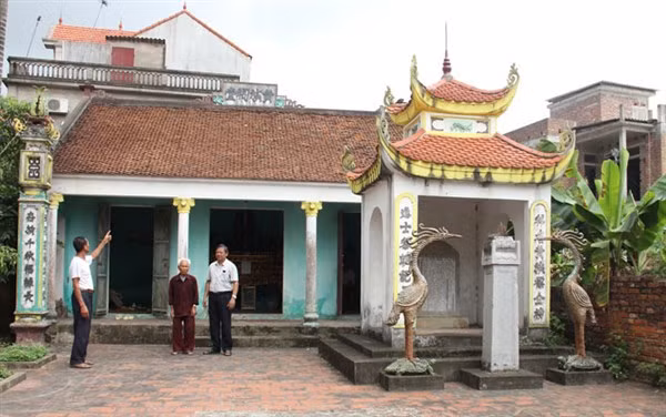 Từ đường Hoàng Công Phụ.