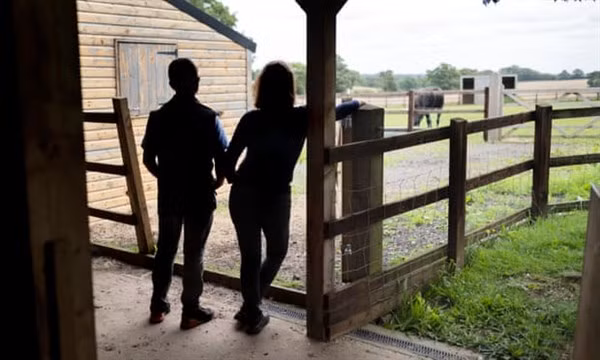 Nữ phụ huynh Jane Harvey chia sẻ, đã quá muộn để con trai bà trở lại giáo dục chính thống.