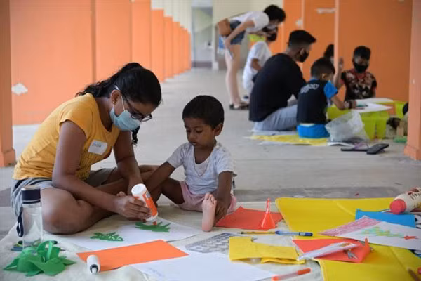 Trẻ mẫu giáo Singapore học cách tự bảo vệ thân thể.