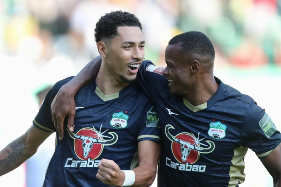 Bộ đôi ngoại binh Hoàng Anh Gia Lai mừng bàn thắng vào lưới Hà Nội FC. Bộ đôi ngoại binh Hoàng Anh Gia Lai mừng bàn thắng vào lưới Hà Nội FC.