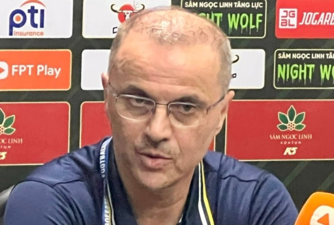 HLV Bandovic thừa nhận Hà Nội FC đang gặp nhiều vấn đề. HLV Bandovic thừa nhận Hà Nội FC đang gặp nhiều vấn đề.
