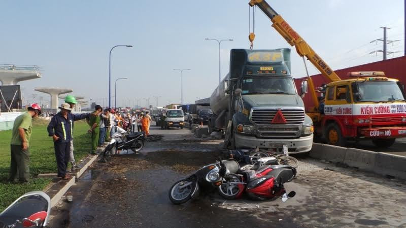 xe điên, gây tai nạn, xa lộ Hà Nội, thương vong xe điên, gây tai nạn, xa lộ Hà Nội, thương vong