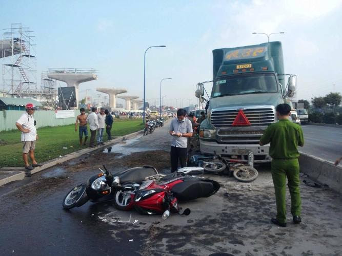 xe điên, gây tai nạn, xa lộ Hà Nội, thương vong xe điên, gây tai nạn, xa lộ Hà Nội, thương vong