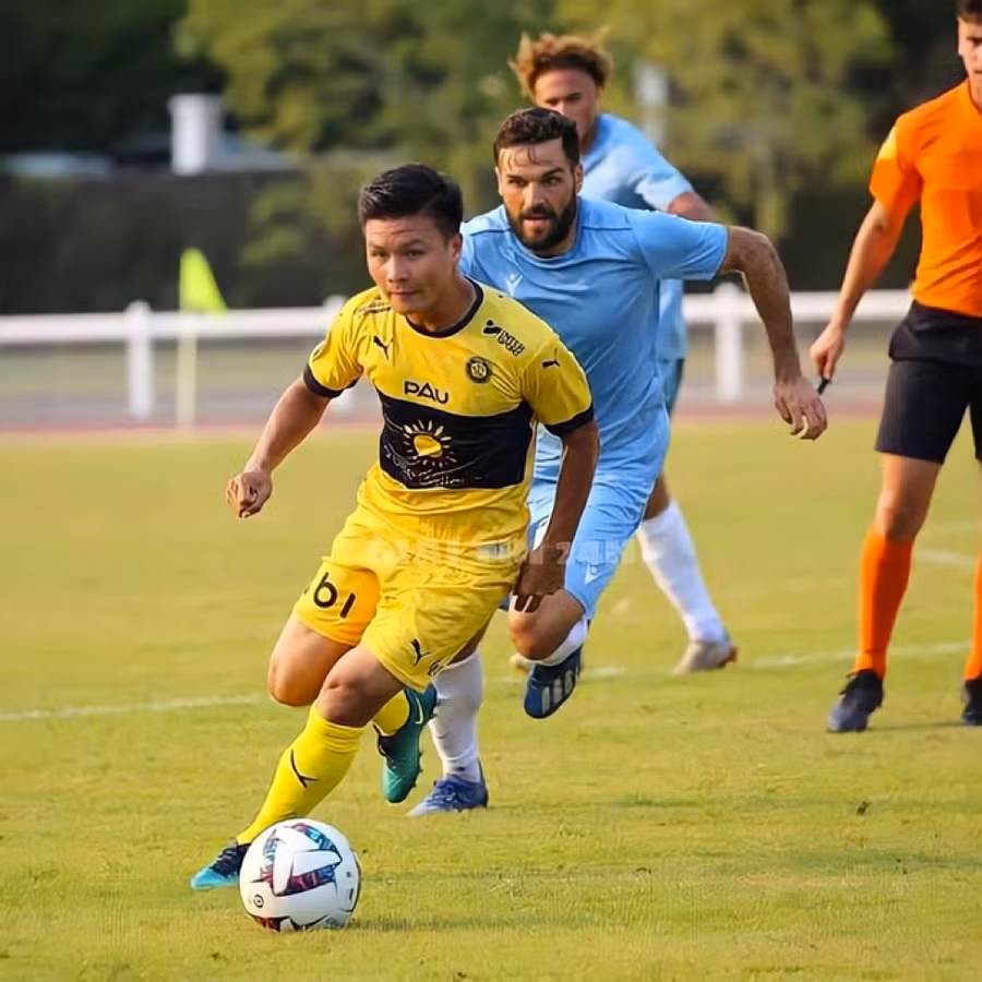 Quang Hải được chấm điểm cao nhất tại Pau FC ở trận mở màn Ligue 2. Quang Hải được chấm điểm cao nhất tại Pau FC ở trận mở màn Ligue 2.