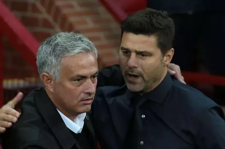 Cổ động viên mong muốn Jose Mourinho sẽ dẫn dắt Chelsea thay cho Mauricio Pochettino. Cổ động viên mong muốn Jose Mourinho sẽ dẫn dắt Chelsea thay cho Mauricio Pochettino.