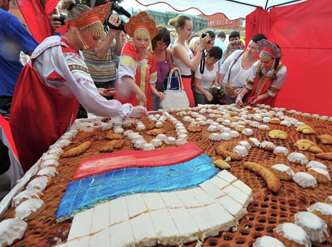Người dân Nga kỷ niệm ngày Quốc khánh. Người dân Nga kỷ niệm ngày Quốc khánh.
