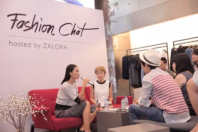 Trang Khiếu trong buổi giao lưu khán giả về bộ sưu tập mới. Trang Khiếu sẽ theo nghề cảnh sát nếu không làm người mẫu