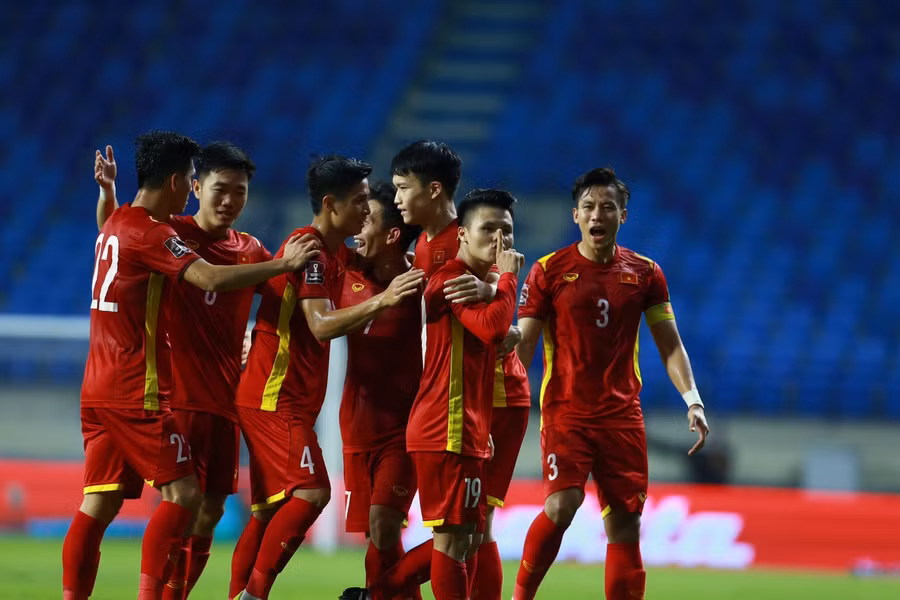 Tờ Sina cảnh báo tuyển Trung Quốc về sự tiến bộ của tuyển Việt Nam.