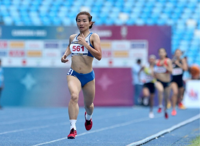 Chân chạy Nguyễn Thị Oanh giành 2 HCV trong ngày 9/5. Chân chạy Nguyễn Thị Oanh giành 2 HCV trong ngày 9/5.