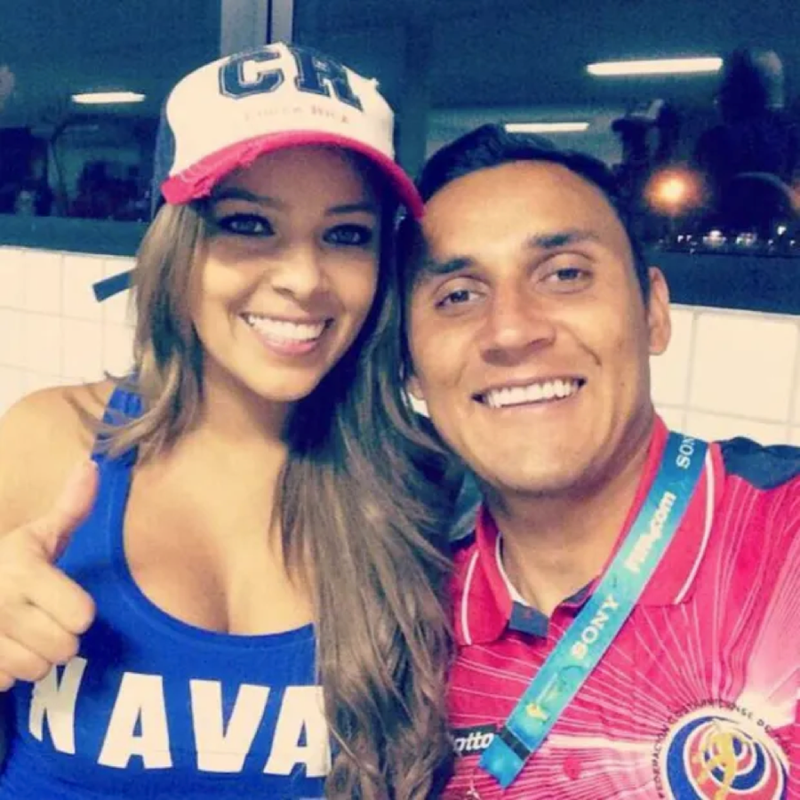 Salas kết hôn với Keylor Navas từ năm 2009. Salas kết hôn với Keylor Navas từ năm 2009.