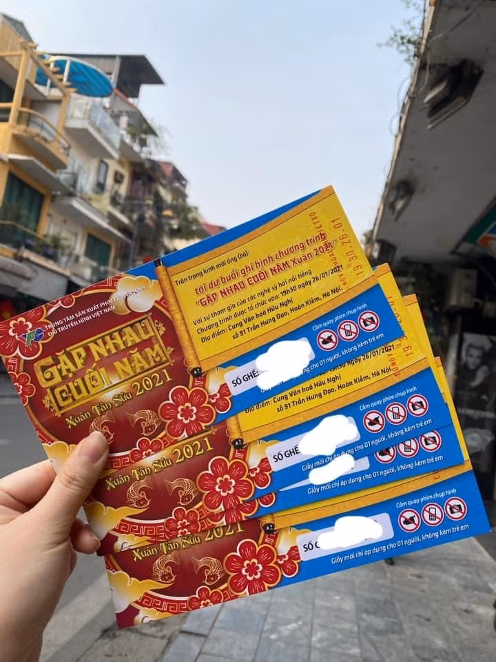 Vé xem Táo Quân 2021 được “chợ đen” rao bán giá... 10 triệu đồng/cặp ảnh 2