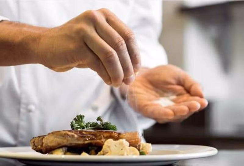 3 điều trong ăn uống gây hại thận cần chú ý ảnh 1