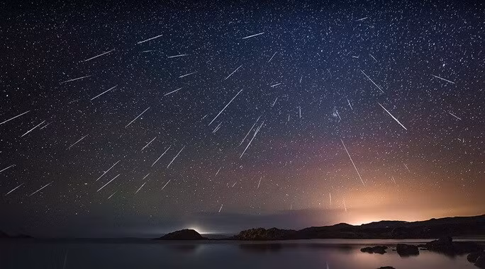 Hình ảnh mưa sao băng Geminids. Ảnh: ANTONI CLADERA.