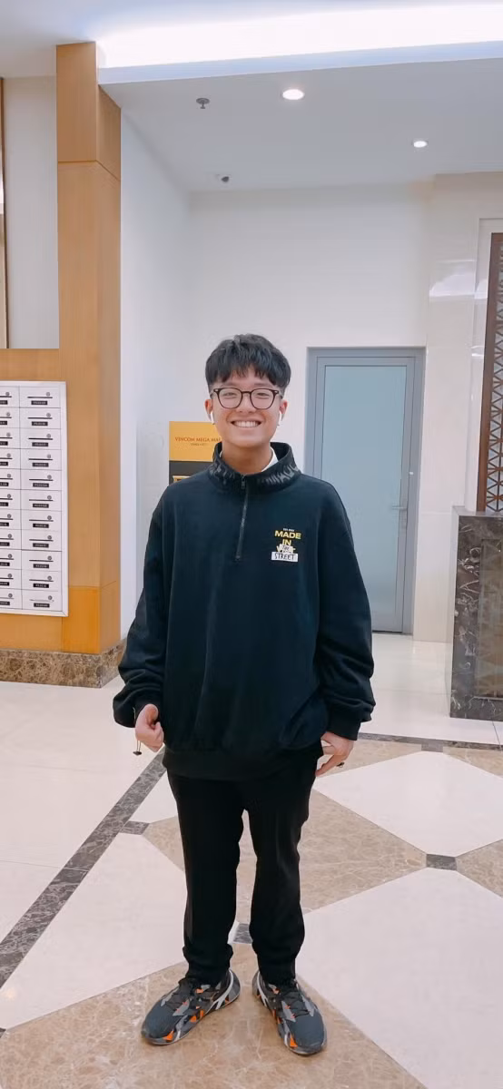 Con trai Gia Bảo có mặt trong đám hỏi của bố. Ảnh: Af.