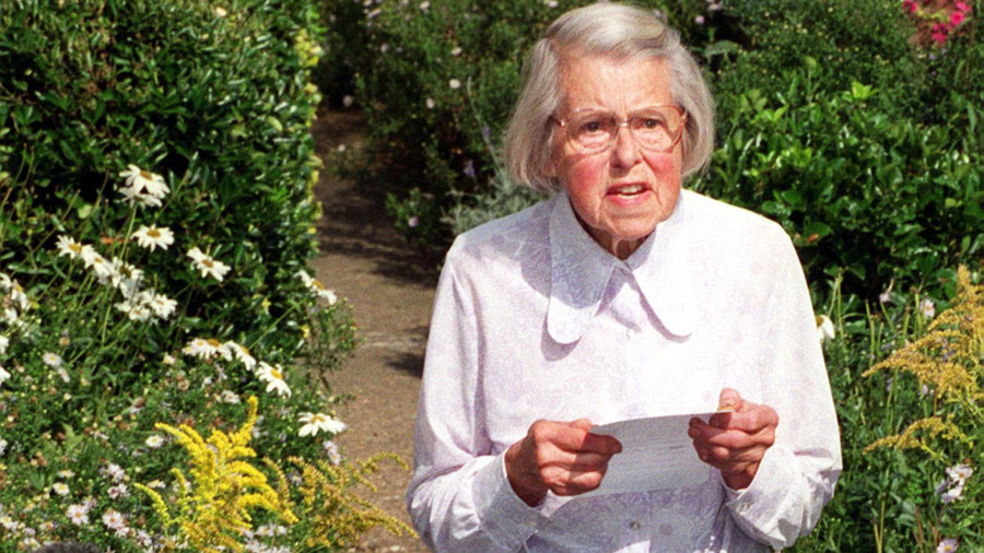 Melita Norwood đã góp phần giúp Liên Xô thử nghiệm thành công bom hạt nhân trước Anh quốc.