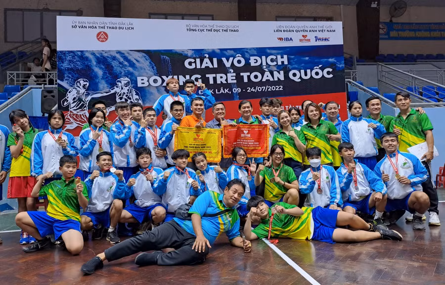 Thảo và Tuyến đạt được nhiều thành tích trong thi đấu và đã trở thành vận động viên boxing của TPHCM.