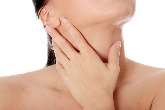 Bệnh bướu giáp đơn thuần có thể phòng tránh bằng việc bổ sung thành phần iode cho cơ thể qua việc sử dụng muối iode. Ảnh: IT Bệnh bướu giáp đơn thuần có thể phòng tránh bằng việc bổ sung thành phần iode cho cơ thể qua việc sử dụng muối iode. Ảnh: IT