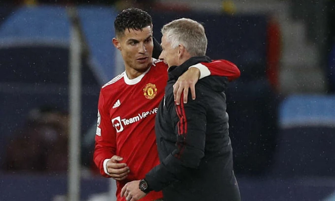 Ronaldo ghi 9 bàn sau 13 trận nhưng vẫn bị cho là nguyên nhân khiến ông thầy Solskjaer bay chức