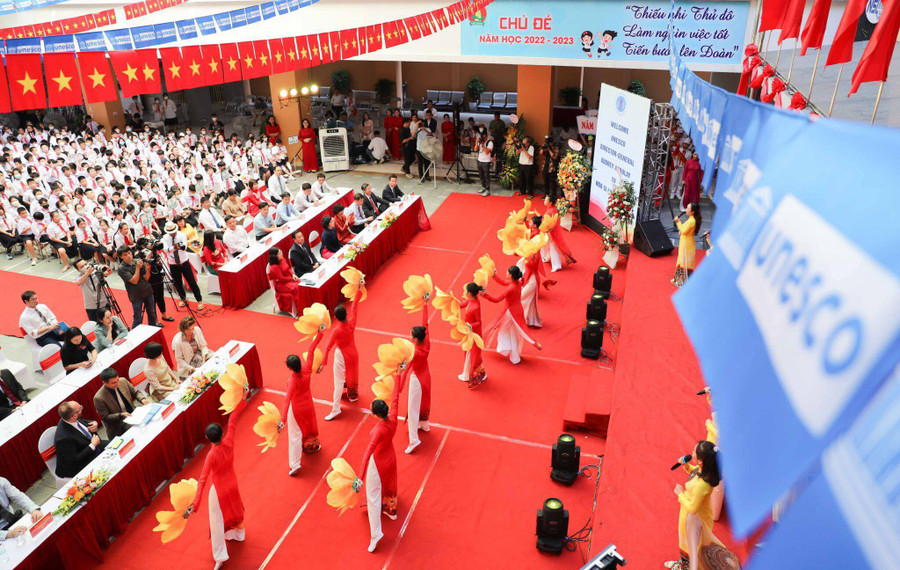 Thầy và trò Trường THCS Ngô Sỹ Liên rộn ràng đón năm học mới