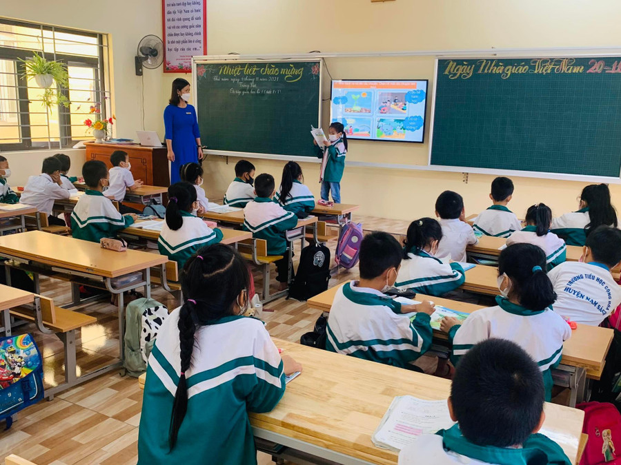 Luật Nhà giáo góp phần nâng cao vị thế người thầy. Ảnh: Đức Trí