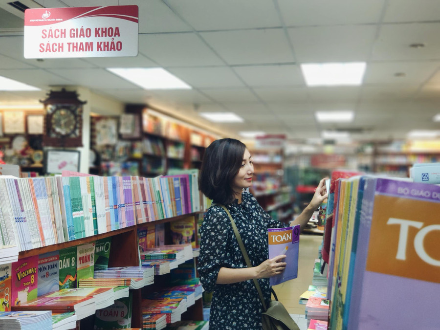 Dạy học sách giáo khoa mới là yêu cầu tất yếu của Chương trình GDPT 2018. Dạy học sách giáo khoa mới là yêu cầu tất yếu của Chương trình GDPT 2018.