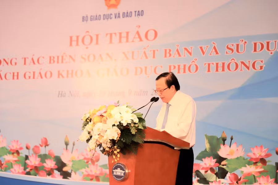 NGƯT Ngô Trần Ái phát biểu tại Hội thảo.