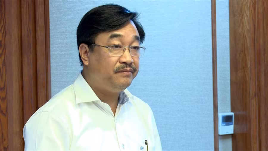 Ông Hoàng Lê Bách, Tổng Giám đốc NXBGD Việt Nam.