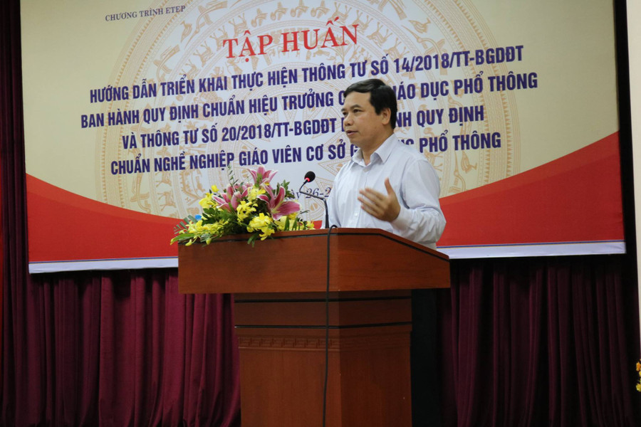 TS Hoàng Đức Minh - Cục Trưởng Cục Nhà giáo và CBQLGD phát biểu tại buổi tập huấn