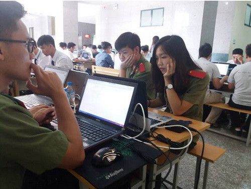 Không khí các đội thi đấu tập trung và bám đuổi nhau quyết liệt về điểm số tại vòng sơ khảo Không khí các đội thi đấu tập trung và bám đuổi nhau quyết liệt về điểm số tại vòng sơ khảo