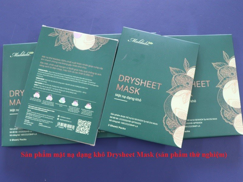 Mặt nạ dưỡng da với màng Nanocellulose-Naringin từ vỏ bưởi. Mặt nạ dưỡng da với màng Nanocellulose-Naringin từ vỏ bưởi.