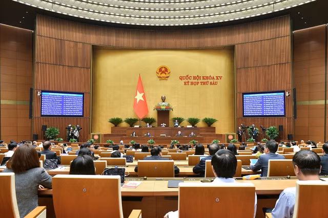 Quốc hội họp phiên toàn thể ở hội trường, thảo luận về Dự án Luật Tổ chức TAND (sửa đổi). 