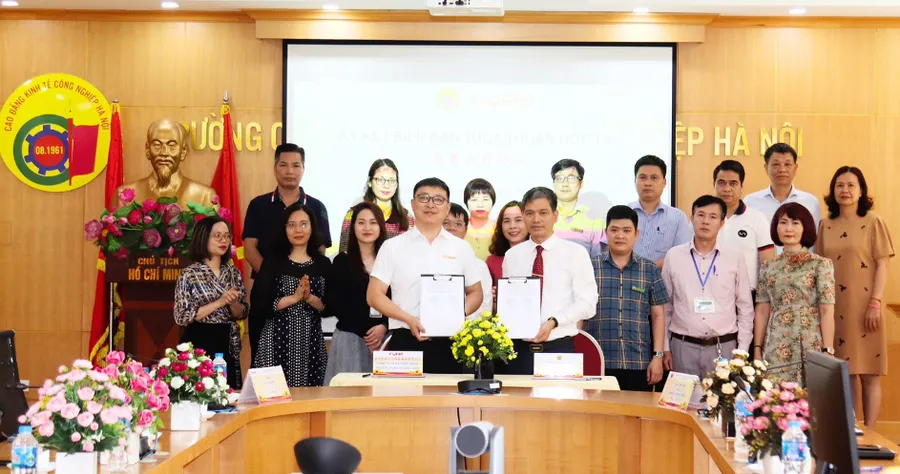 Lễ ký kết thỏa thuận hợp tác giữa Trường Cao đẳng Kinh tế Công nghiệp Hà Nội và Công ty TNHH Công nghệ Tô Châu Funa – AI Việt Nam 