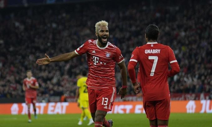 Choupo-Moting mừng bàn ấn định tỷ số 2-0 trước Inter Milan trên sân Allianz ngày 2/11.