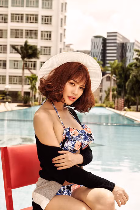 Linh Chi khoe ba vong sexy voi bikini - Anh 9