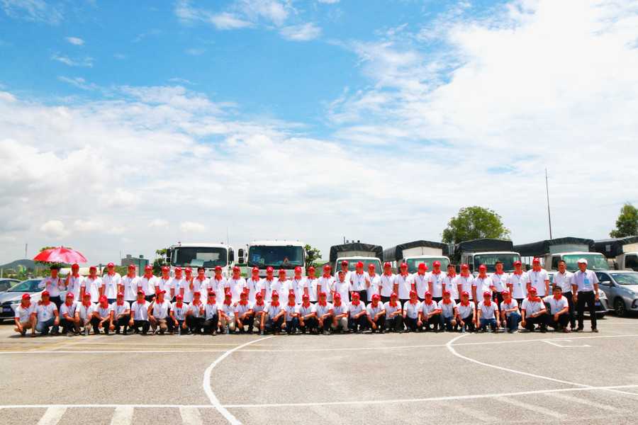 Hội thi có sự tham gia của 60 thí sinh là cán bộ, giảng viên, giáo viên đang giảng dạy lái xe ô tô tại Trung tâm đào tạo lái xe - Trường Cao đẳng Huế. Hội thi có sự tham gia của 60 thí sinh là cán bộ, giảng viên, giáo viên đang giảng dạy lái xe ô tô tại Trung tâm đào tạo lái xe - Trường Cao đẳng Huế.