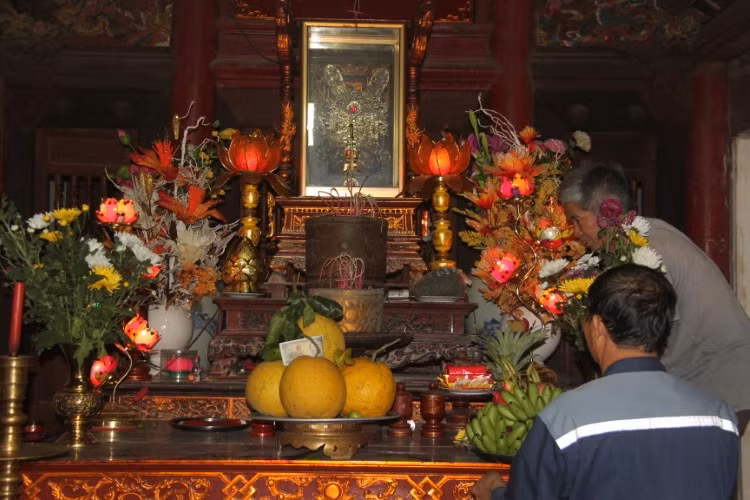 Công đức Trạng Hiền nghìn năm vẫn tỏ.