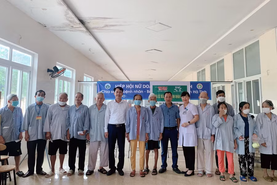 Những bữa cơm miễn phí mà VP Báo GD&amp;TĐ khu vực MT-TN thực hiện thể hiện tinh thần cho đi, tinh thần vì cộng đồng.