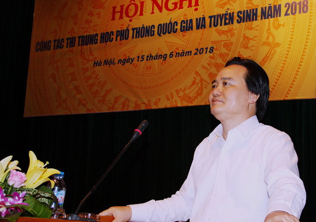Bộ trưởng Phùng Xuân Nhạ phát biểu tại hội nghị Bộ trưởng Phùng Xuân Nhạ phát biểu tại hội nghị