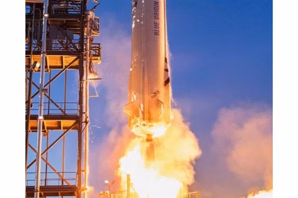 Tàu New Shepard sẽ có chuyến bay đầu tiên chở người vào ngày 20/7.