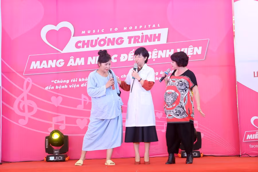 MC Thảo Vân làm diễn viên hài trong tiểu phẩm “Đẻ thế thôi” 