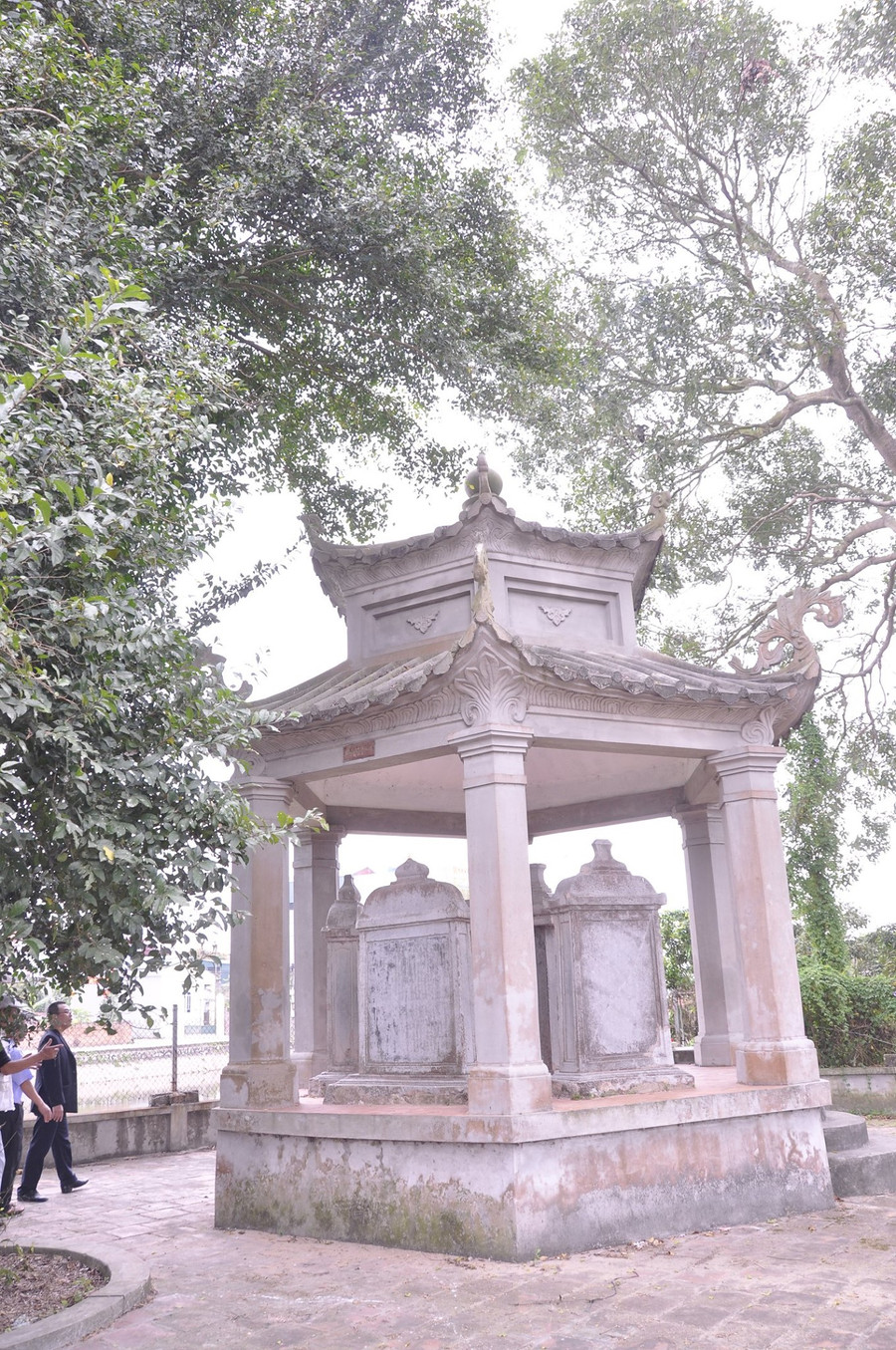 Khu lăng mộ Vũ Hồng Lượng được đánh giá là một di tích giá trị về ý nghĩa nghệ thuật đá thời Lê