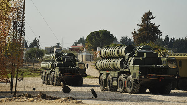 Hệ thống tên lửa phòng không S-400.