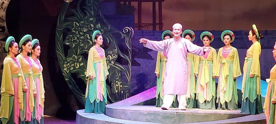 'Lời ru tình yêu' lẩy được cái tứ ngọt ngào, đậm chất chèo. Ảnh: Bình Thanh. 'Lời ru tình yêu' lẩy được cái tứ ngọt ngào, đậm chất chèo. Ảnh: Bình Thanh.